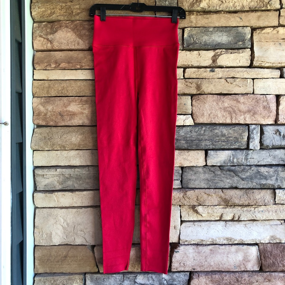 Fabletics Scupt Knit Red Classic Leggings NWT Large